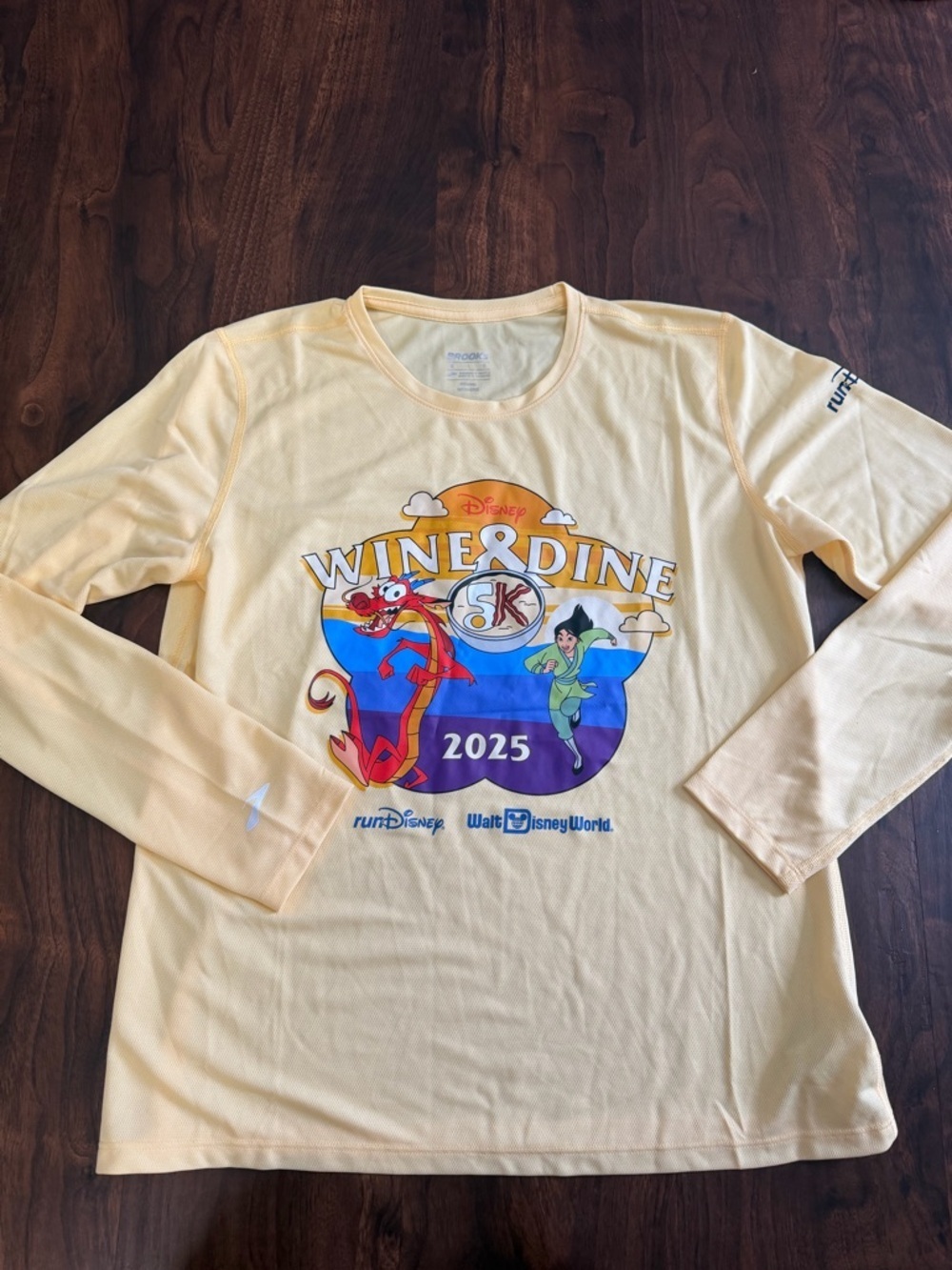 3/$30 ☀️ Brooks 2025 Disney Wine & Dine 5K Race Featuring Mulan and Mushu